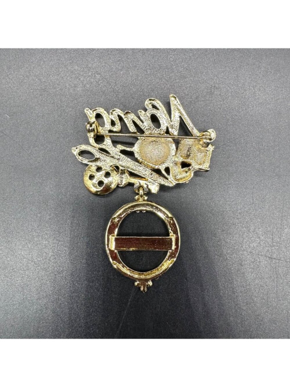 Vintage Nana Photo Holder Brooch Pin Sewing Button Heart Dangling Frame - Picture 4 of 7